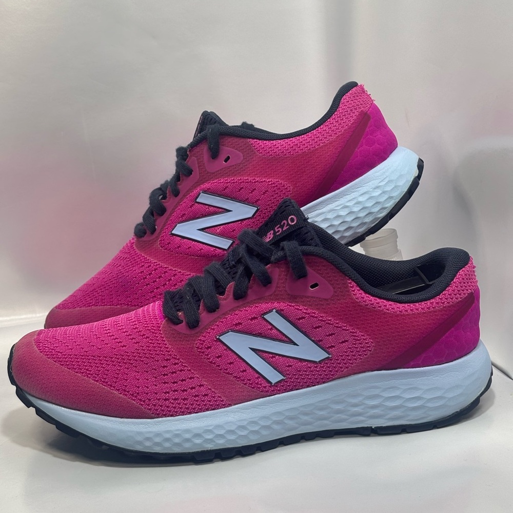 New Balance Women's US Size 7.5 B 520 Shoes Pink/Blue Running Sneakers W520CP6